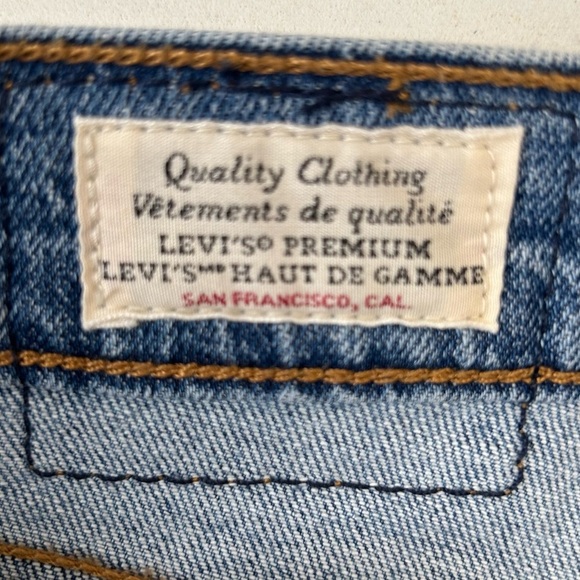 Levi’s 501 Women’s Premium Cropped Jeans Straight Leg Distressed Blue Size 26 - Picture 10 of 16